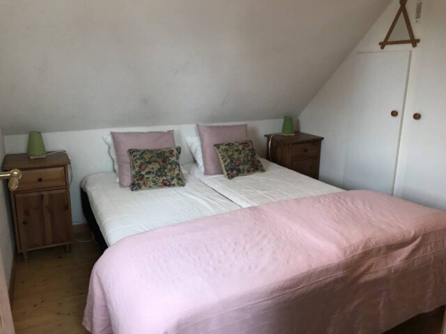 Pink bedroom, Bergshus, Ullstorps Stugor